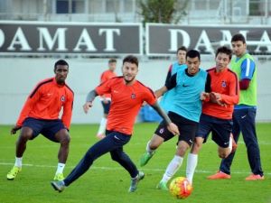 Trabzonspor, U21 Takımıyla Hazırlık Maçı Yaptı
