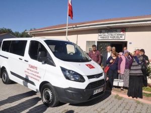 Mhp Lideri Devlet Bahçeli Şehit Aileleri Ve Gaziler Derneği’ne Minibüs Hibe Etti