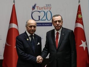 Cumhurbaşkanı Erdoğan Fransa Dışişleri Bakanı Fabius İle Görüştü