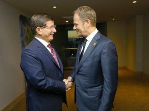 Başbakan Davutoğlu Liderlerle İkili Görüşme Yaptı