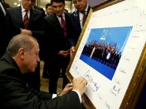 G20 Liderleri Aile Fotoğrafını İmzaladı