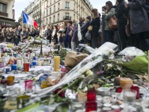 Avrupa, Paris İçin Saygı Duruşunda