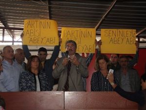 Chp’li Başkanın "Küfür Ve Baskın" İstifasına Partililer Engel Oldu