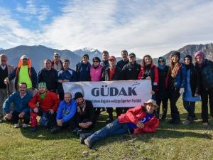 Gümüşhaneli Dağcılar İpek Yolunda Yürüdü