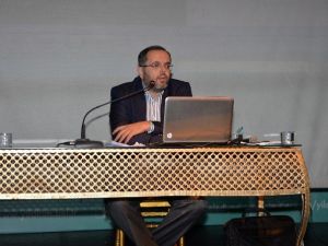 Prof. Afyoncu, Bursalılara Osmanlı’yı Anlattı