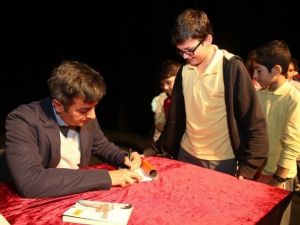 Ahmet Büke, Çocuklara ‘Mevzumuz Derin’i Anlattı