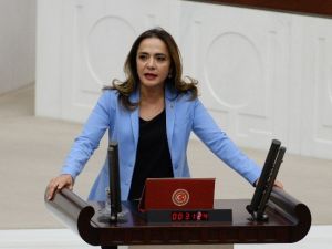 Chp’li Gamze Akkuş İlgezdi’den Yumruklu Yemin