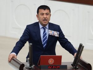 Veli Ağbaba Ankara Katliamında Ölenlerin Fotoğraflarıyla Yemin Etti