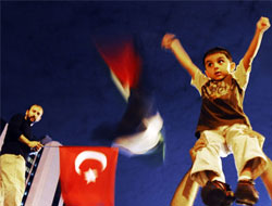 Rize Meydanda Buluşacak