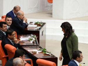 Dilek Öcalan, Milletvekili Yemini Etti