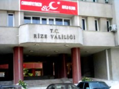 Valilik Binasında bıçakla yaralama