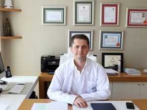 Büyük Göğüsler Pişik Problemine Sebep Oluyor