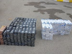 Amasya Polisi 8 Bin 890 Paket Kaçak Sigara Ele Geçirdi
