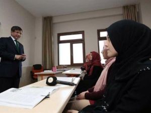 Başbakan Davutoğlu’dan Coğrafya Ve Türkçe Dersi
