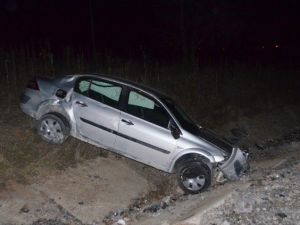 Kontrolden Çıkan Otomobil Refüje Uçtu: 6 Yaralı