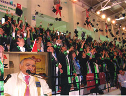 R.Ü.'de Mezuniyet Coşkusu
