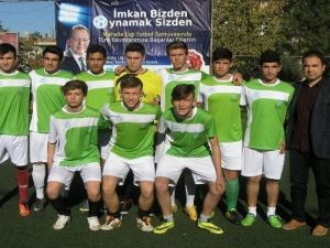 Şampiyonlar Kupalarını Aldı