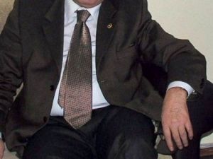 Kazım Türkmen Vefat Etti