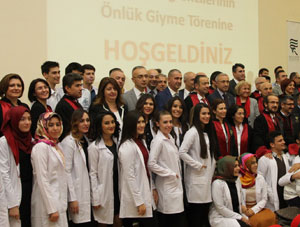 RTEÜ Tıp Fakültesi Öğrencileri Önlüklerini Giydi