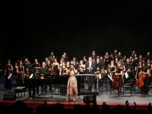 Türkiye’de İlk Senfonik Konserini Büyükşehir Belediyesi Senfoni Orkestrasıyla Verdi