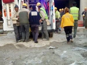 Vincin Çarptığı İskele Çöktü: 1 Ölü