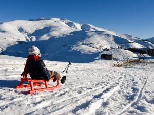 Doğu Karadeniz’in Tek Kayak Merkezi Zigana’da Kızak Sezonu Başladı