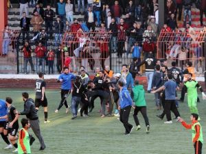 Karagümrükspor - Kocaeli Birlikspor Maçında Arbede