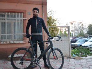 İstanbul’dan Bafra’ya Bisikletle Geldi