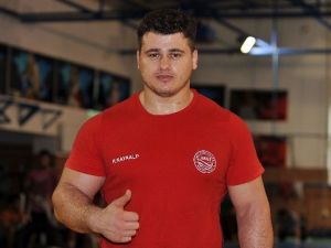Kayaalp: "Mevzubahis Vatansa Gerisi Teferruattır"