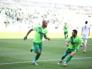 Denizlispor’u Leandrinho Sırtlıyor
