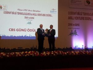 Çevre Ve Şehircilik Bakanlığından Anadolu Üniversitesi’ne Teşekkür Plaketi