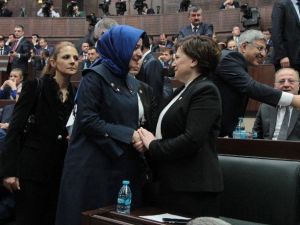 Ak Parti Grup Toplantısında Yeni Bakanlara Büyük İlgi