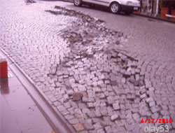 Rize'de Ziraat Yolu Çöktü