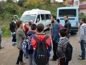 Fatsa’da Öğrenci Servisi İle Dolmuş Çarpıştı: 1 Yaralı