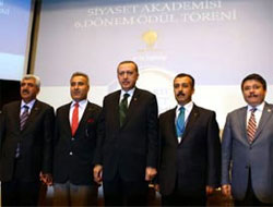 14 belediye başkanı Ak Parti'ye katıldı