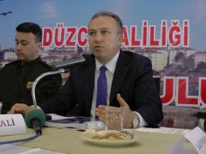Vali Ali Fidan Akçakoca’da Muhtarlarla Buluştu