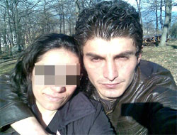 Hapse girmekten yasak aşkın fotoğrafları kurtardı