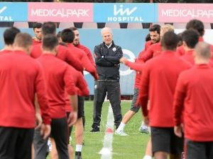 Galatasaray Denizli Yönetimindeki İlk Maçına Çıkıyor