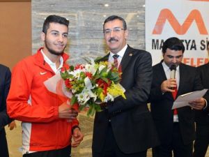 Gümrük Ve Ticaret Bakanı Tüfenkci, Malatyalı Stk’lar İle Bir Araya Geldi