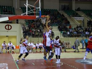 Eskişehir Basket, Lidere Kaybetti