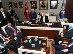 Bakan Soylu’dan, Başkan Gümrükçüoğlu’na Ziyaret