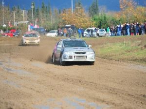 Ralli Şampiyonasında Pilotlar Zor Anlar Yaşadı