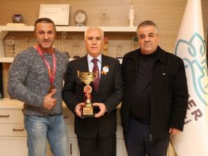 Bursalı Vücut Geliştirme Sporcusu Şefkatlioğlu Dünya Şampiyonasına Hazırlanıyor