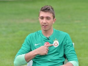 Muslera Kalesini Kapatamıyor