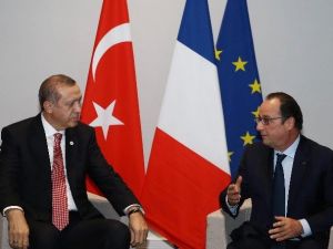 Erdoğan, Fransa Cumhurbaşkanı Hollande İle Görüştü