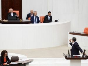 Chp’li Tanrıkulu, Ak Partili Vekillere Tepki Göstererek Konuşmasını Yarım Bıraktı