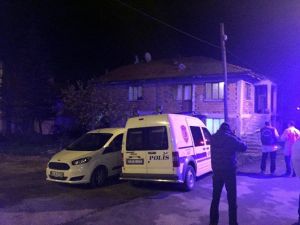 Kolonya Bağımlısı Şahıs Evinde Ölü Bulundu