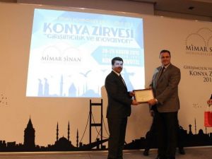 Saü 3+1 Ve 7+1 Eğitim Modellerine İnivasyon Zirvesinde Üstün Başarı Ödülü Aldı