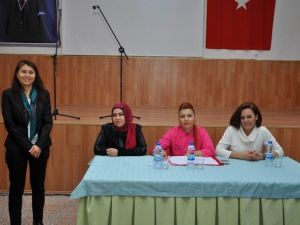 Kadın Girişimciler Kml Öğrencileriyle Bir Araya Geldi