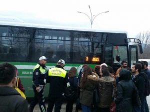 Bolu’da Fazla Yolcu Taşıyan Minibüslere Ceza Kesildi